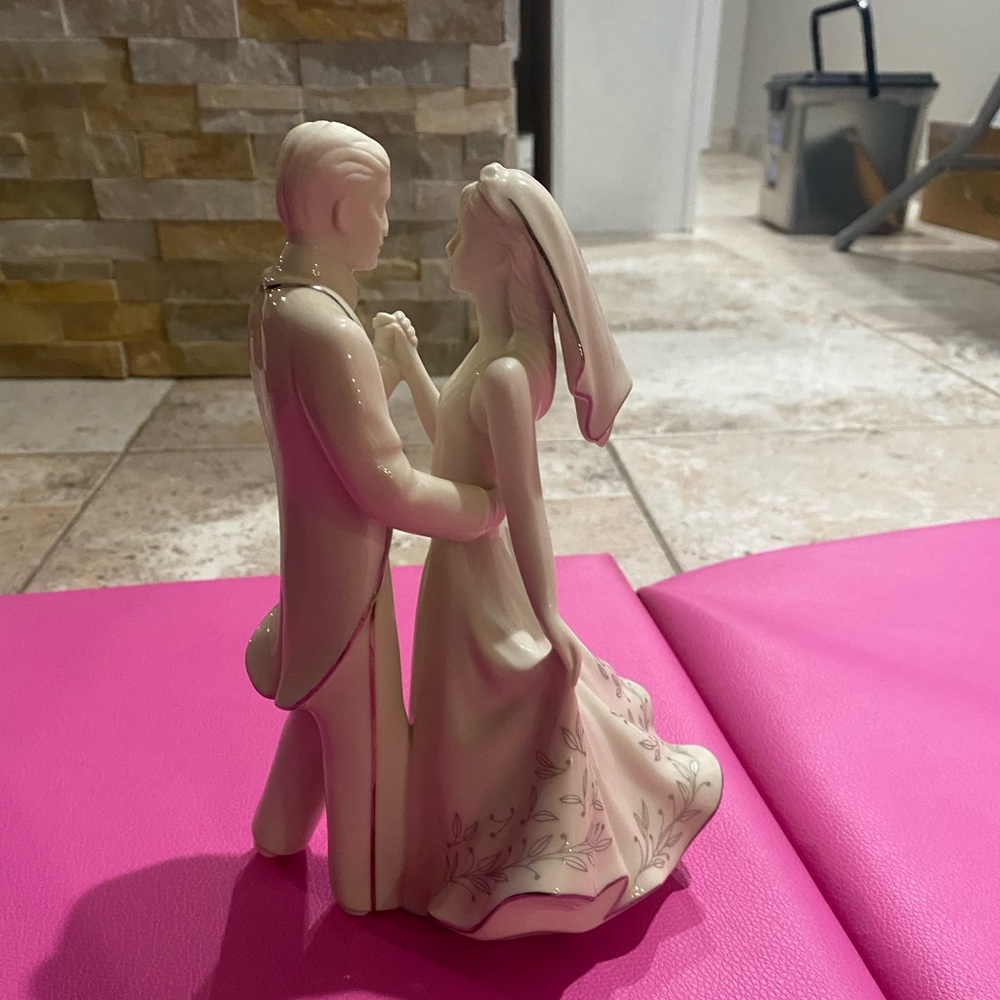 Lenox - First Dance bride and groom